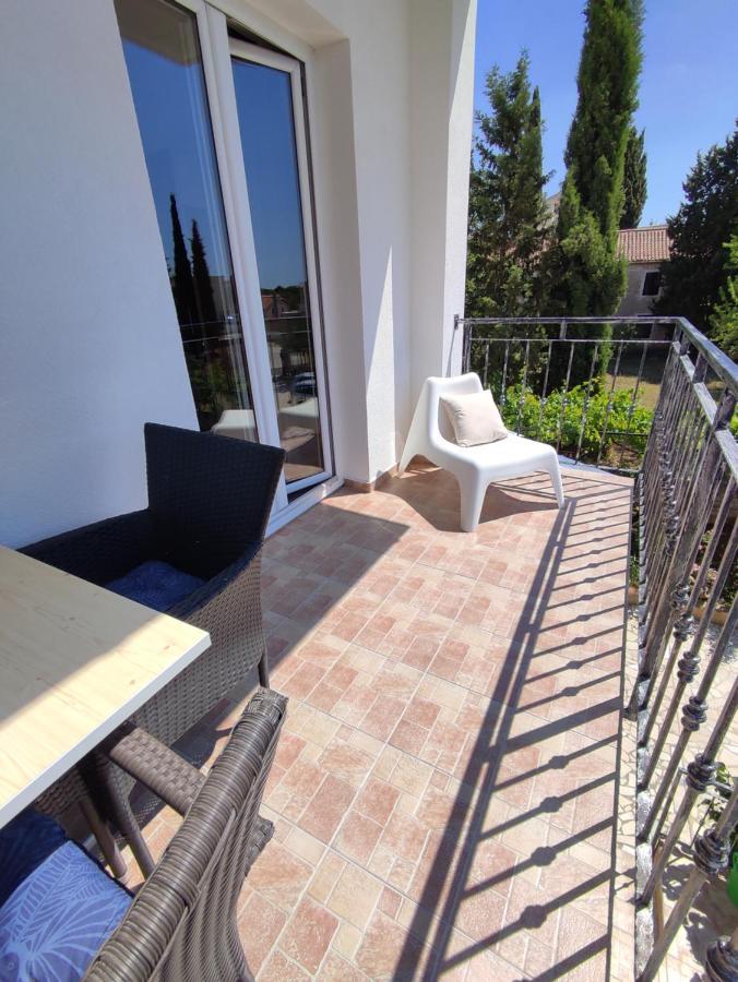 Three Lions Apartment Пула Екстериор снимка