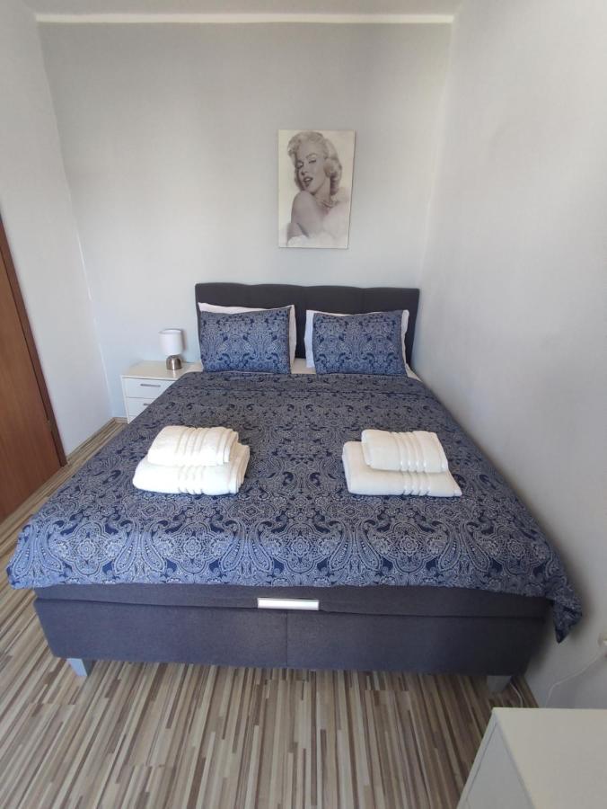 Three Lions Apartment Пула Екстериор снимка